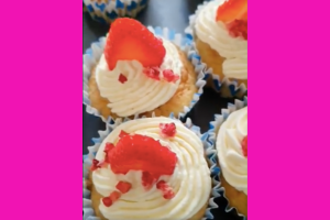 ZUKR Natural Bag of Strawberry Sprinkles 5g